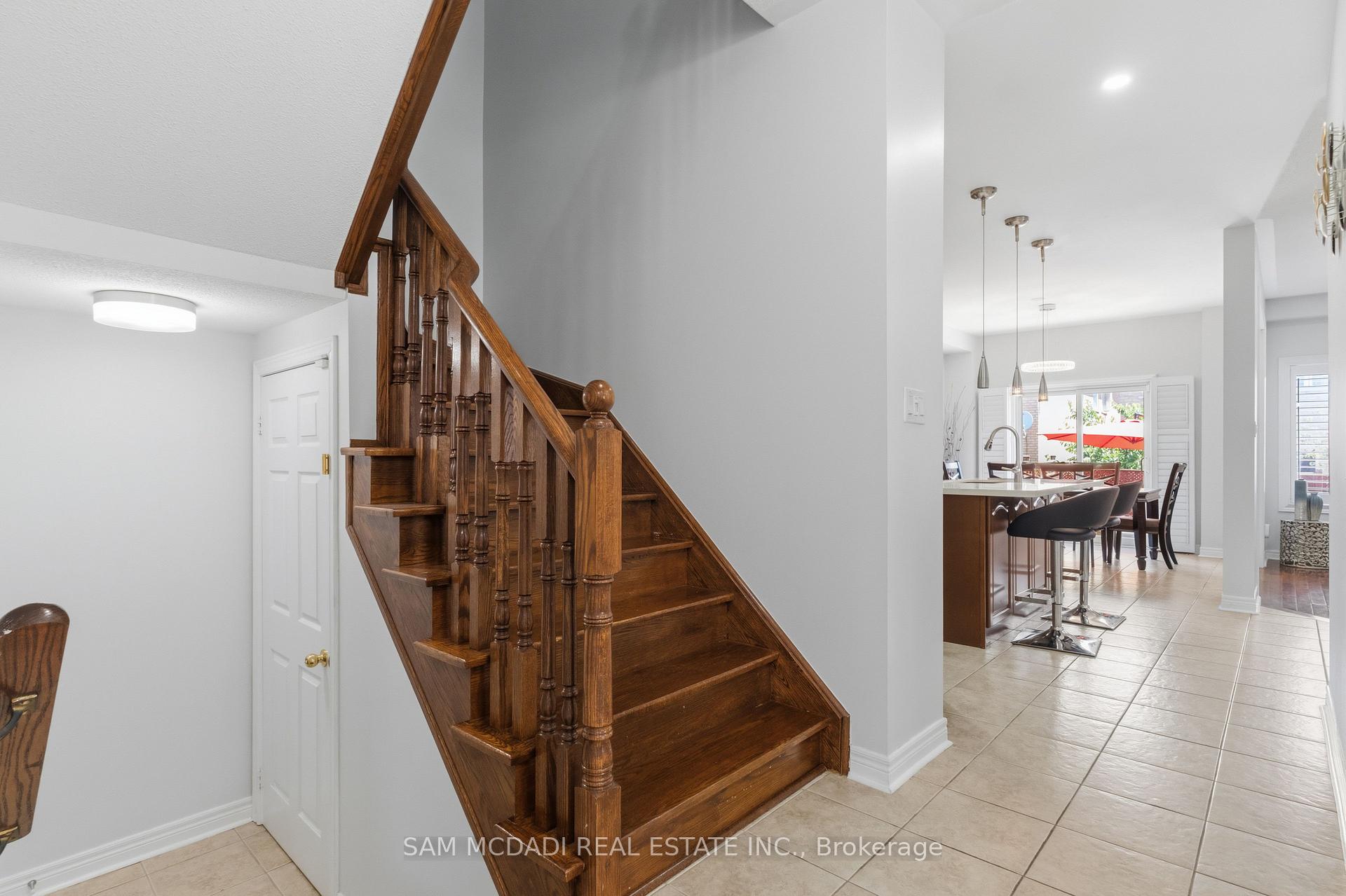 5604 Doctor Peddle Crescent