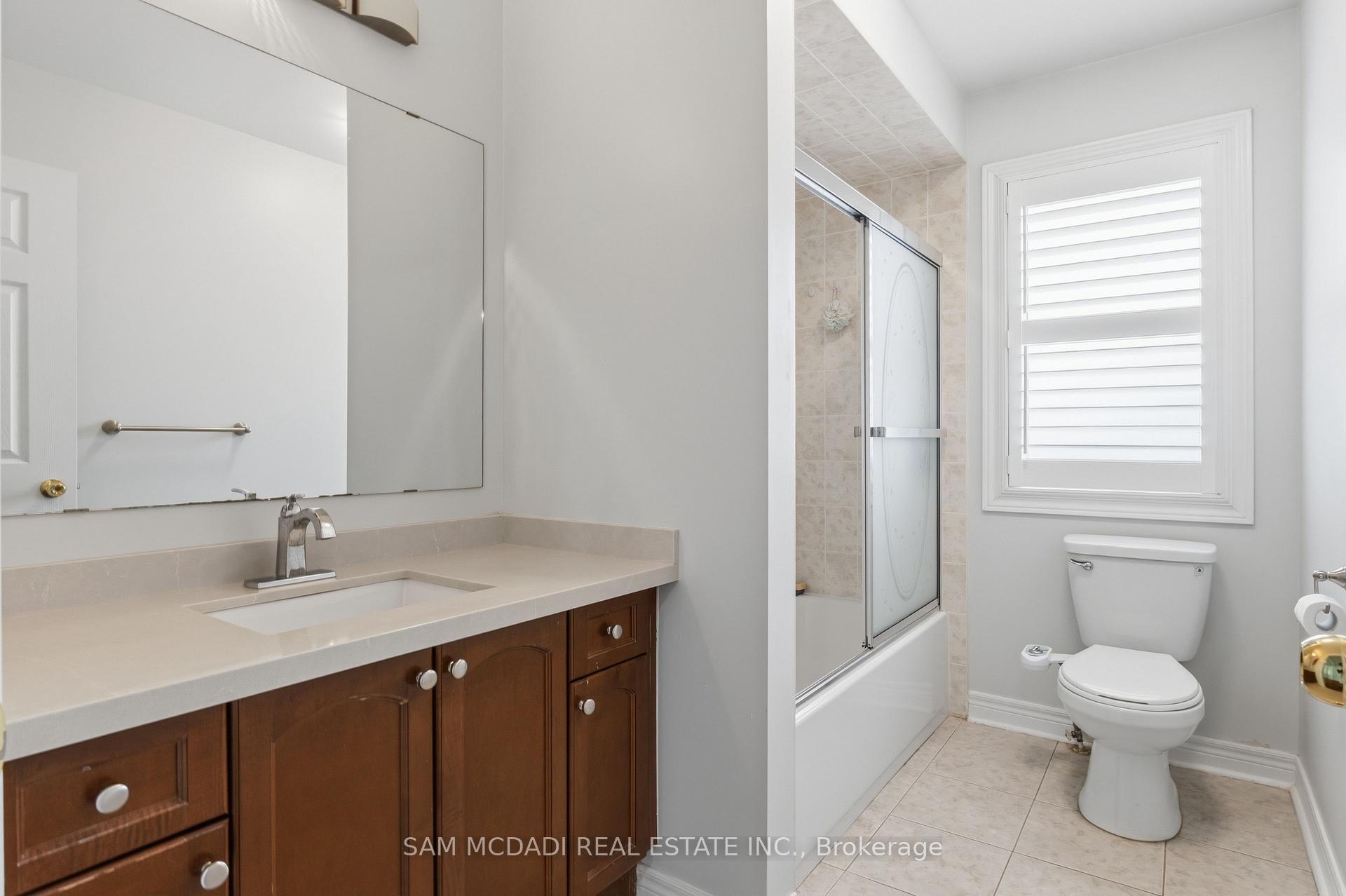 5604 Doctor Peddle Crescent