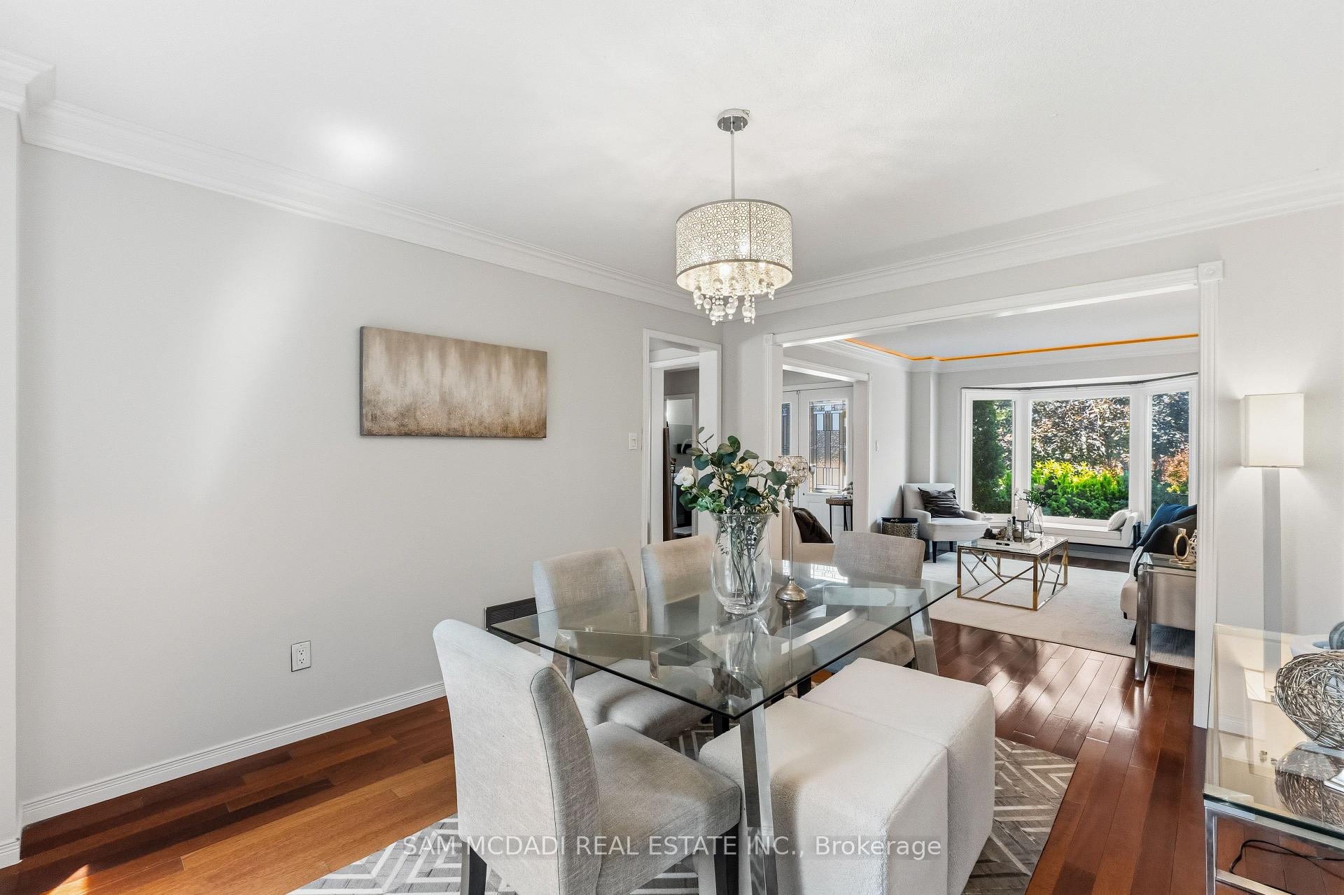 6643 Mockingbird Lane