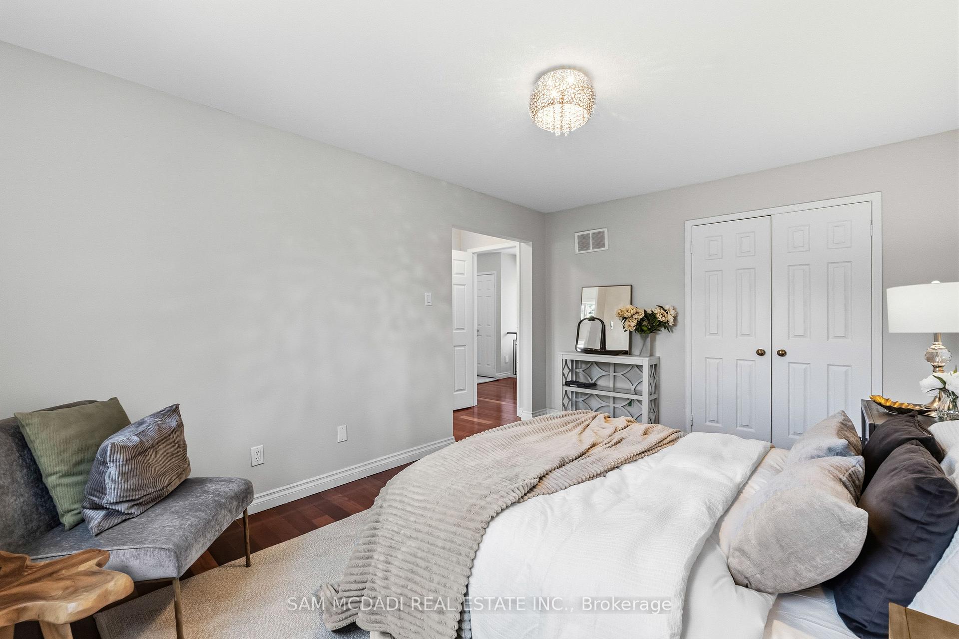 6643 Mockingbird Lane
