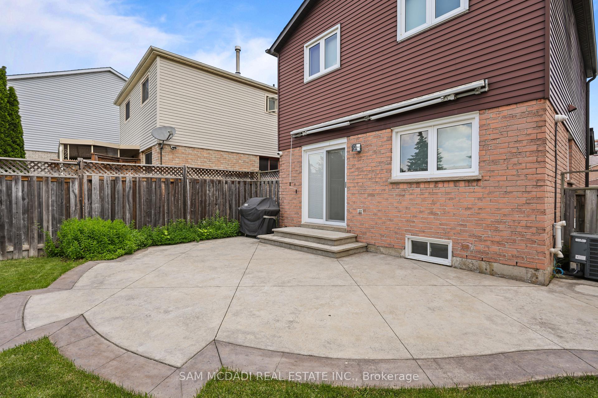 1541 Cuthbert Avenue