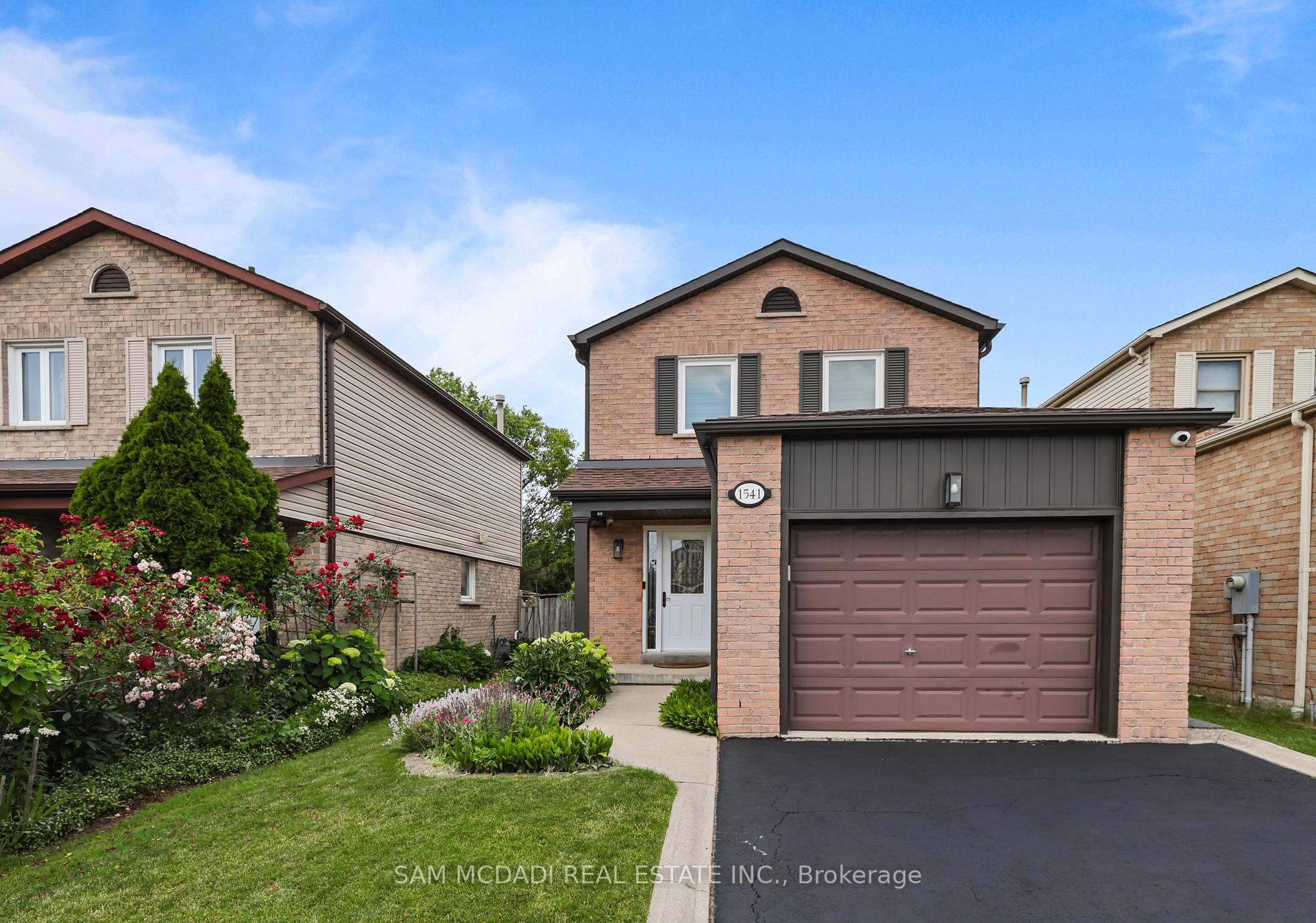 1541 Cuthbert Avenue