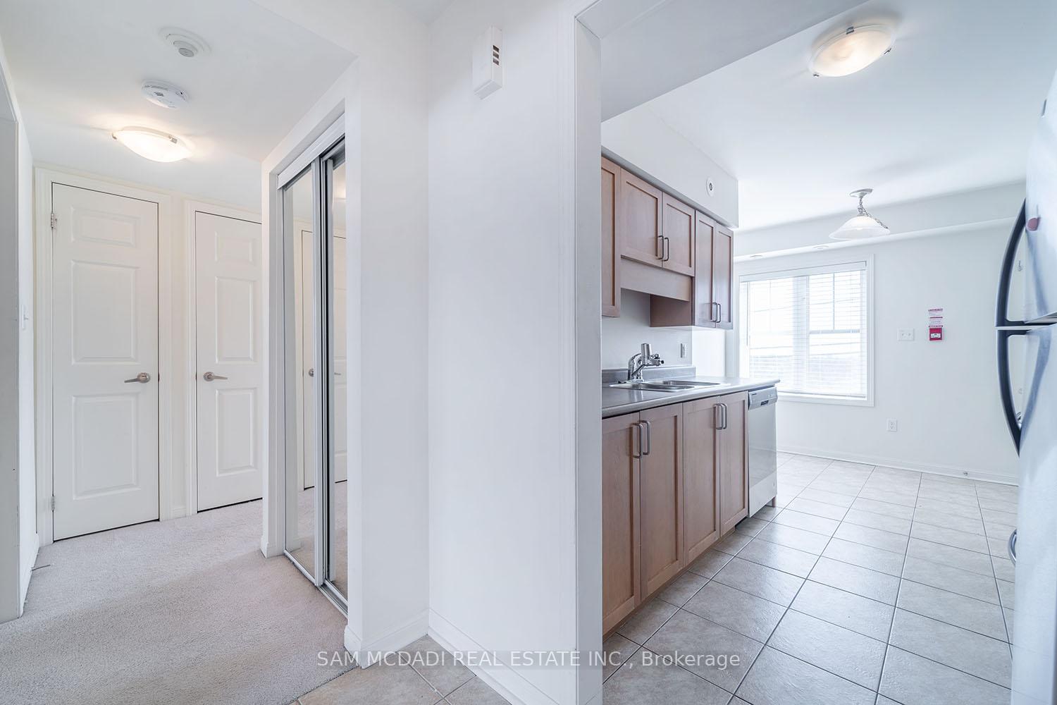 639 Dundas Street W 2