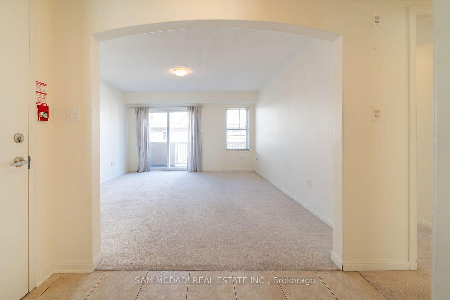 639 Dundas Street W 2