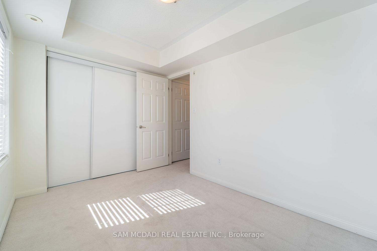 639 Dundas Street W 2