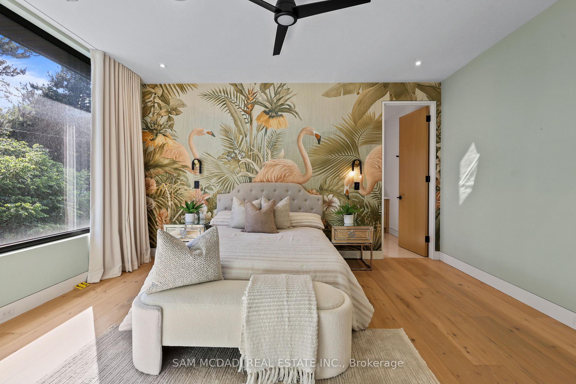 2186 Harcourt Crescent