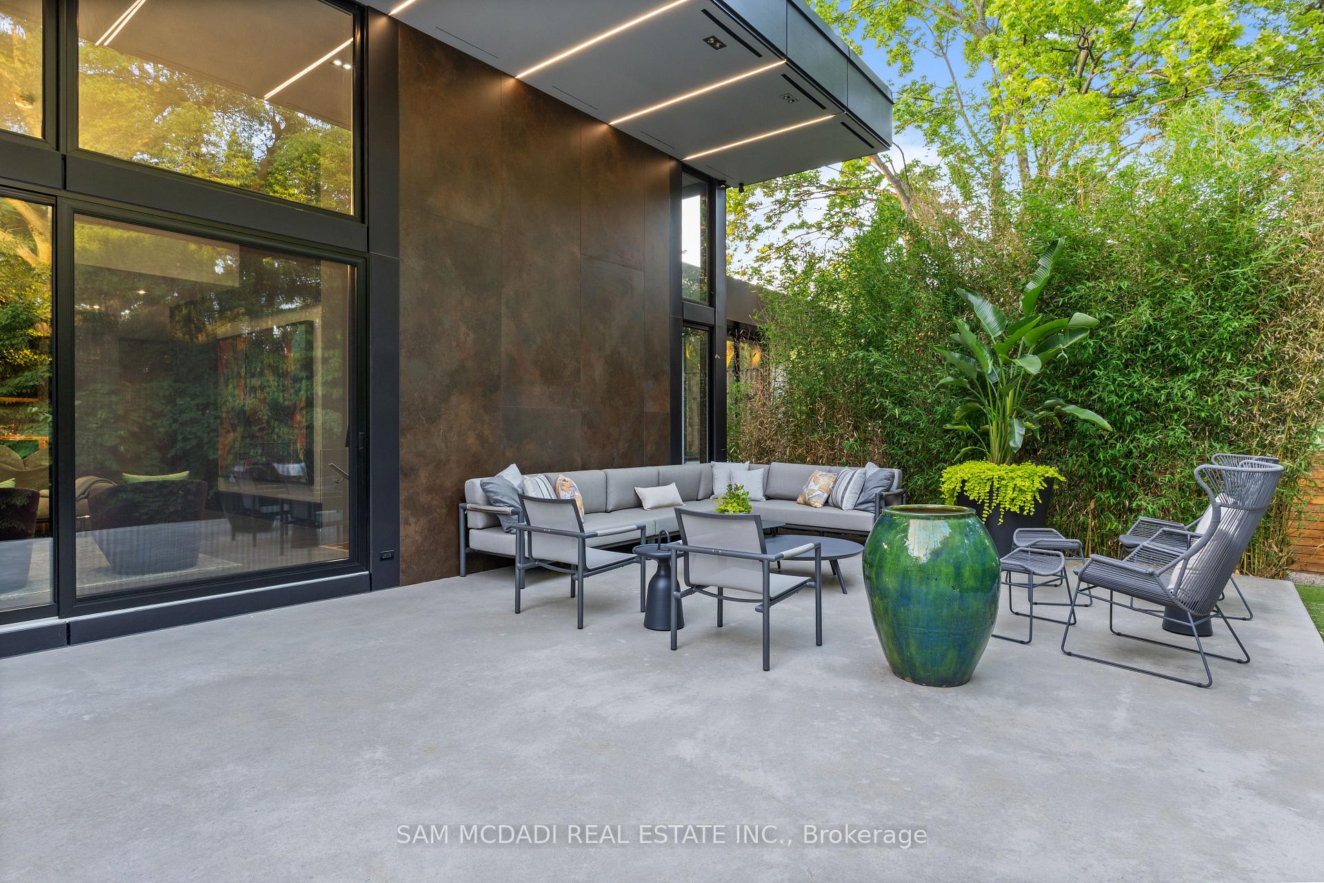 1516 Duncan Road