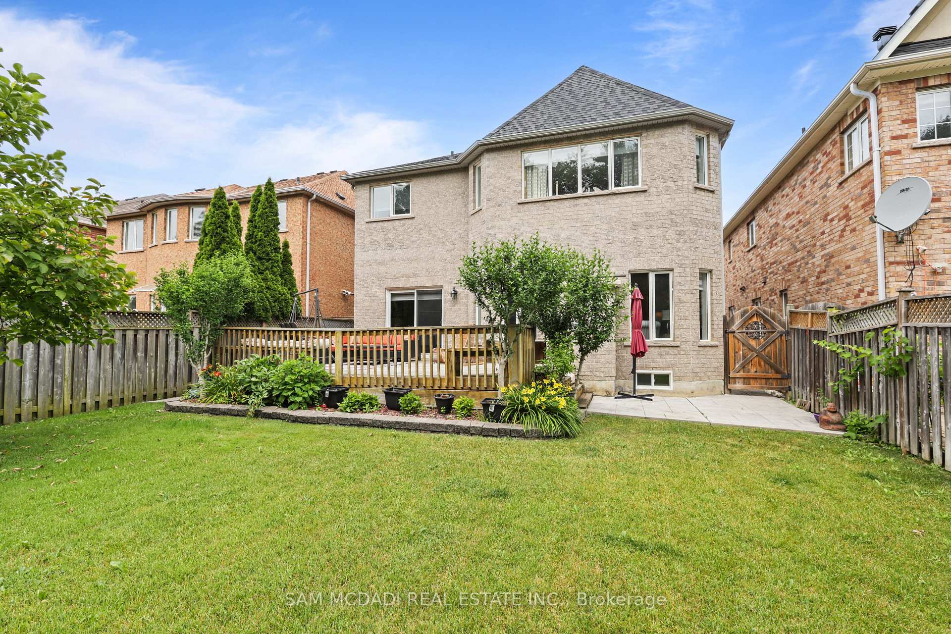 3352 Erin Centre Boulevard