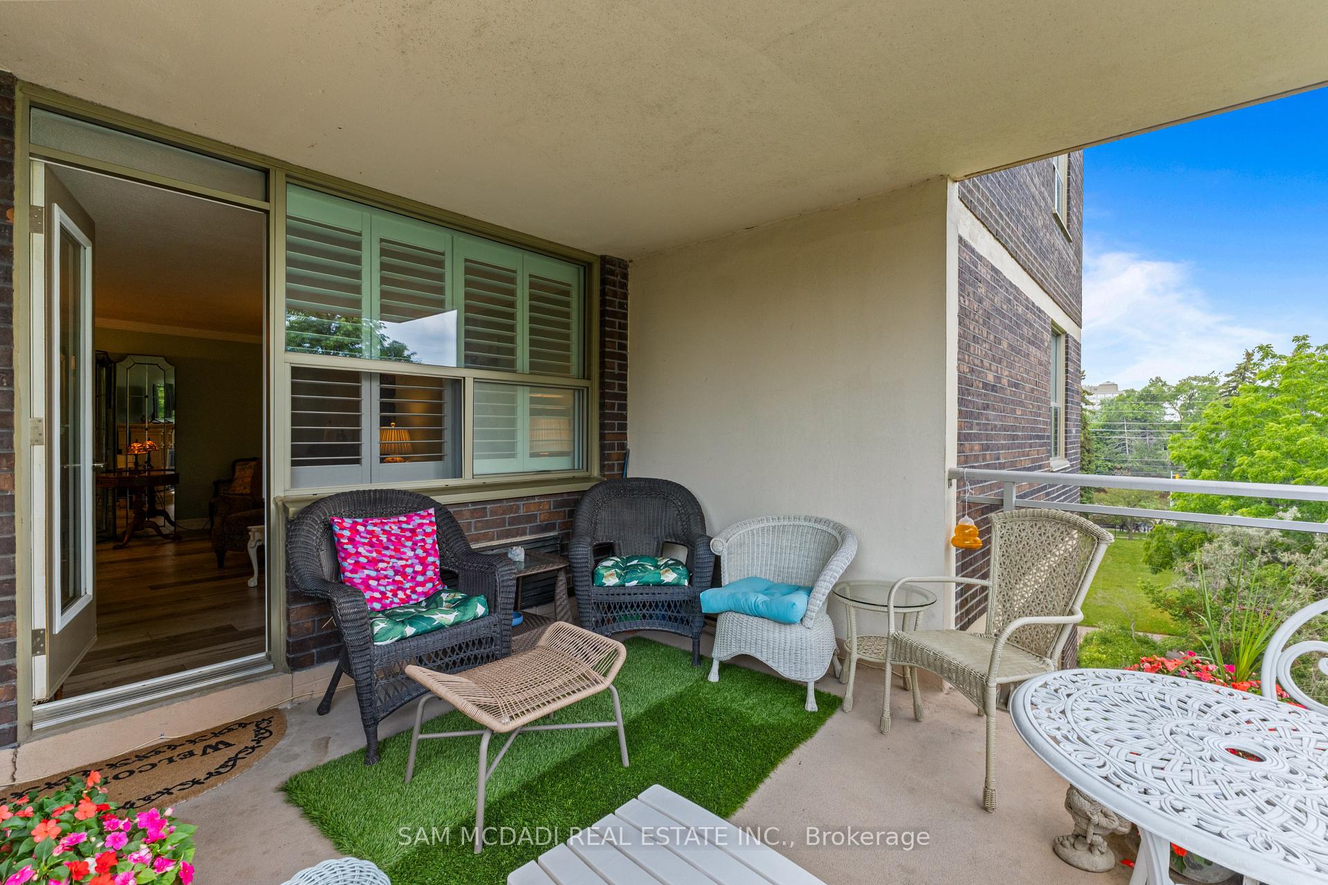 966 Inverhouse Drive 412