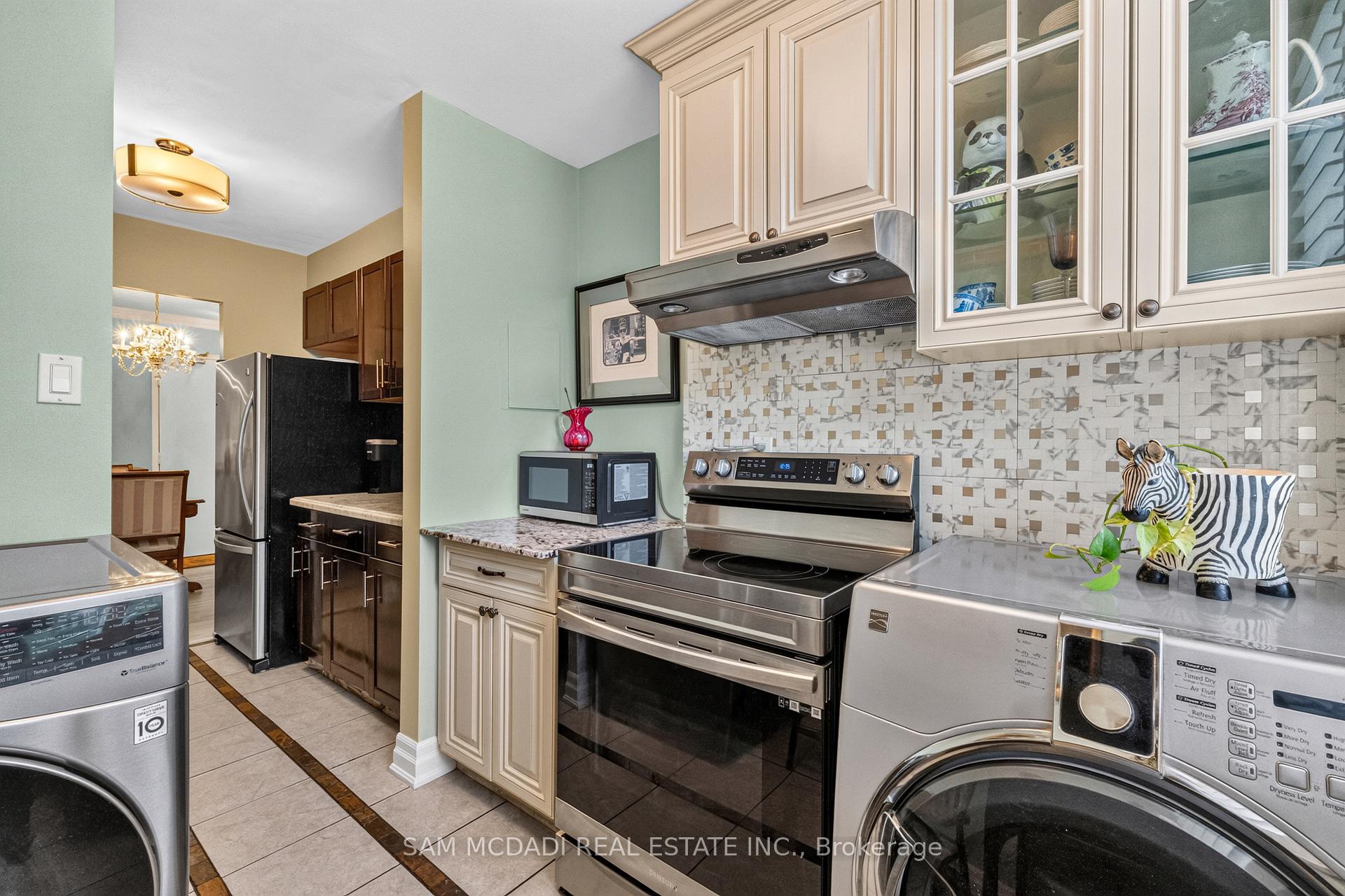 966 Inverhouse Drive 412