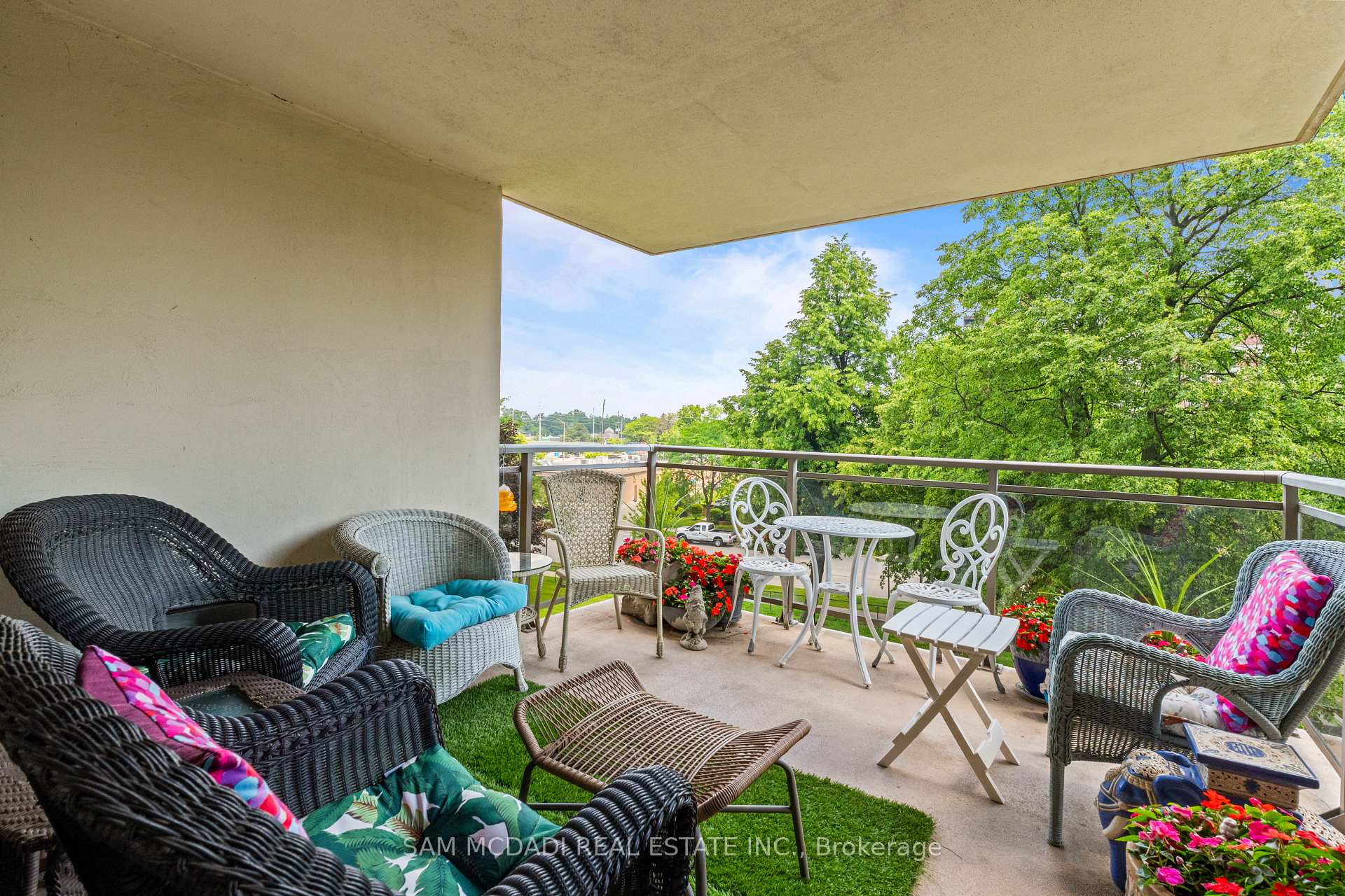 966 Inverhouse Drive 412