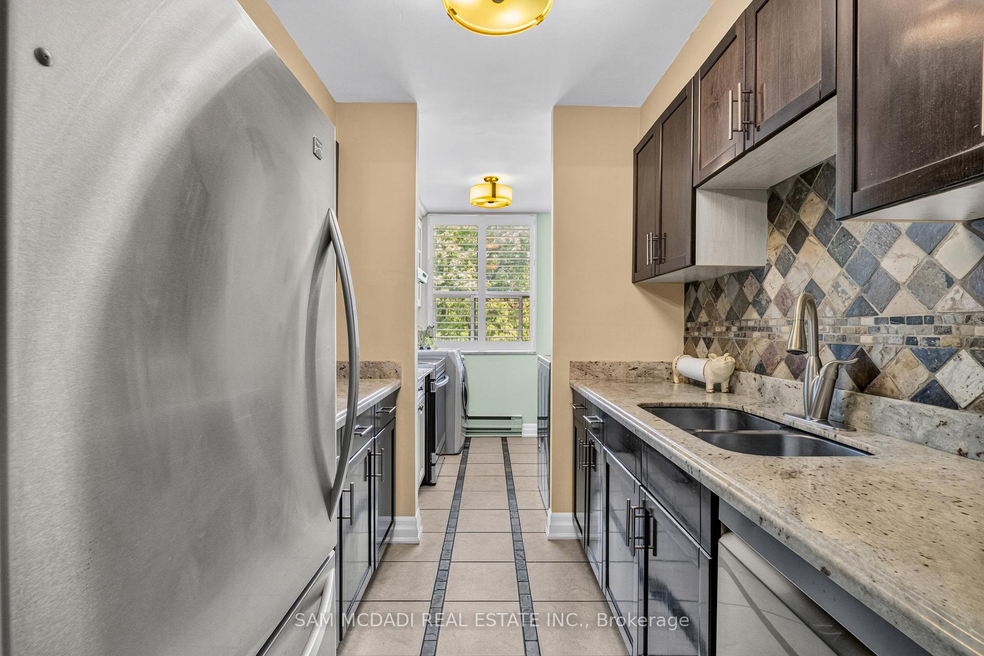 966 Inverhouse Drive 412