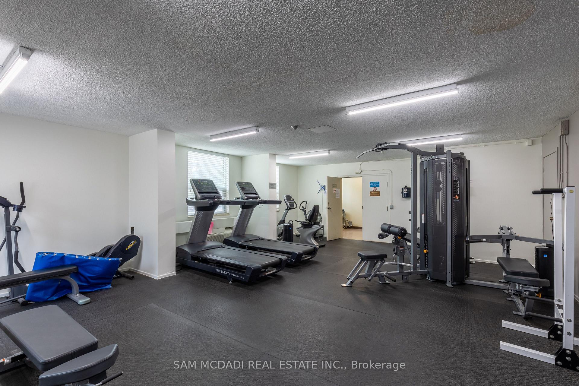 966 Inverhouse Drive 412