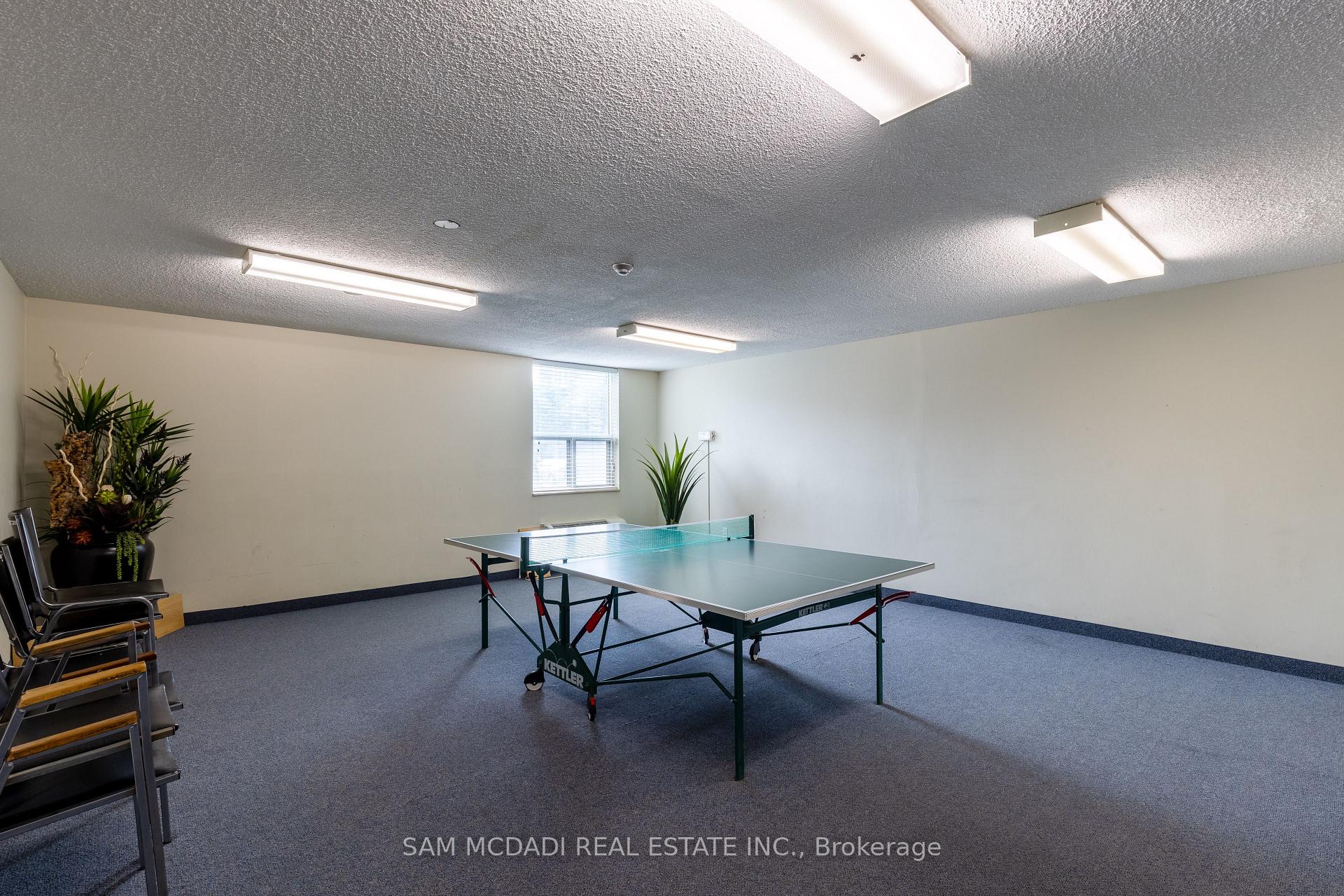 966 Inverhouse Drive 412