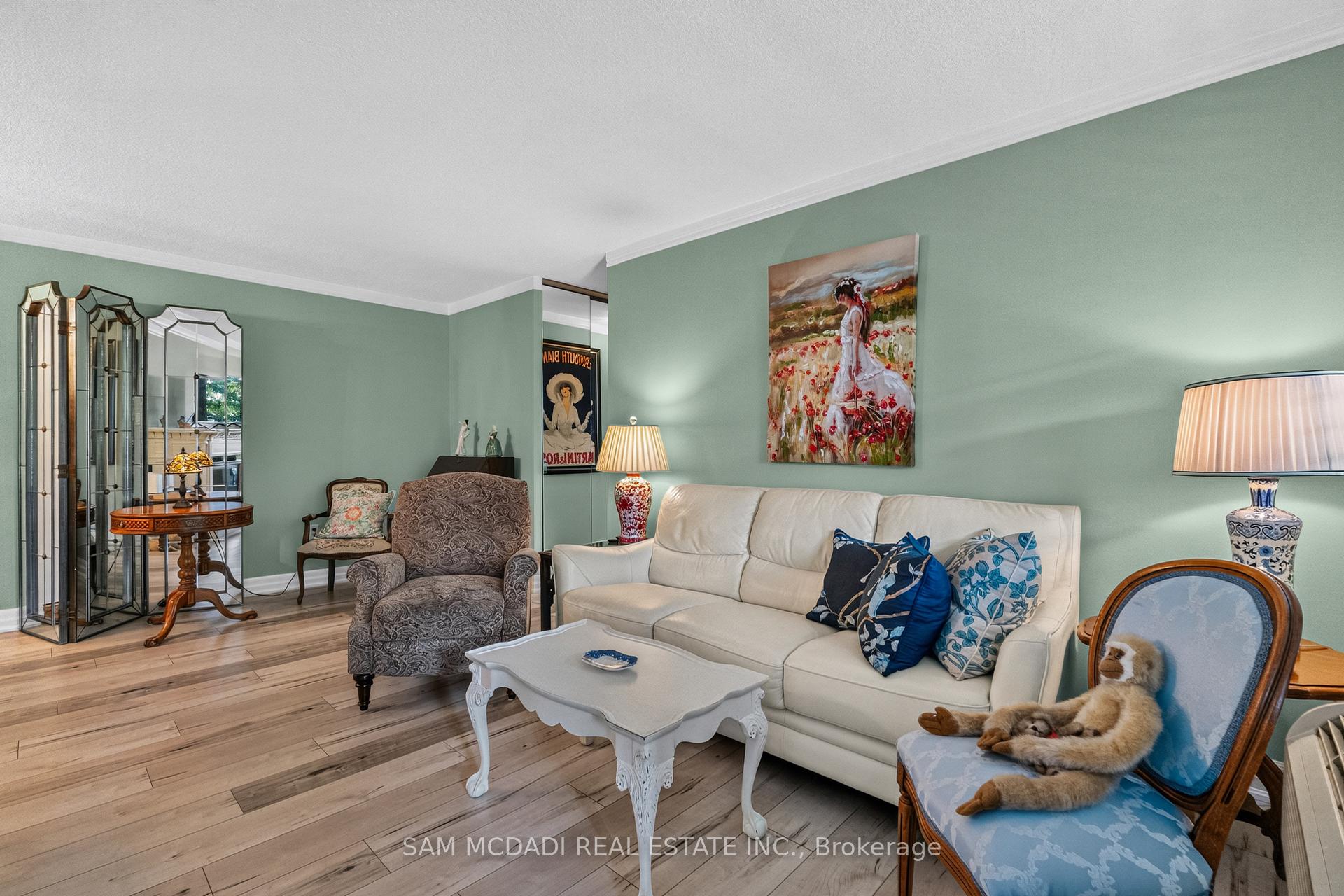 966 Inverhouse Drive 412