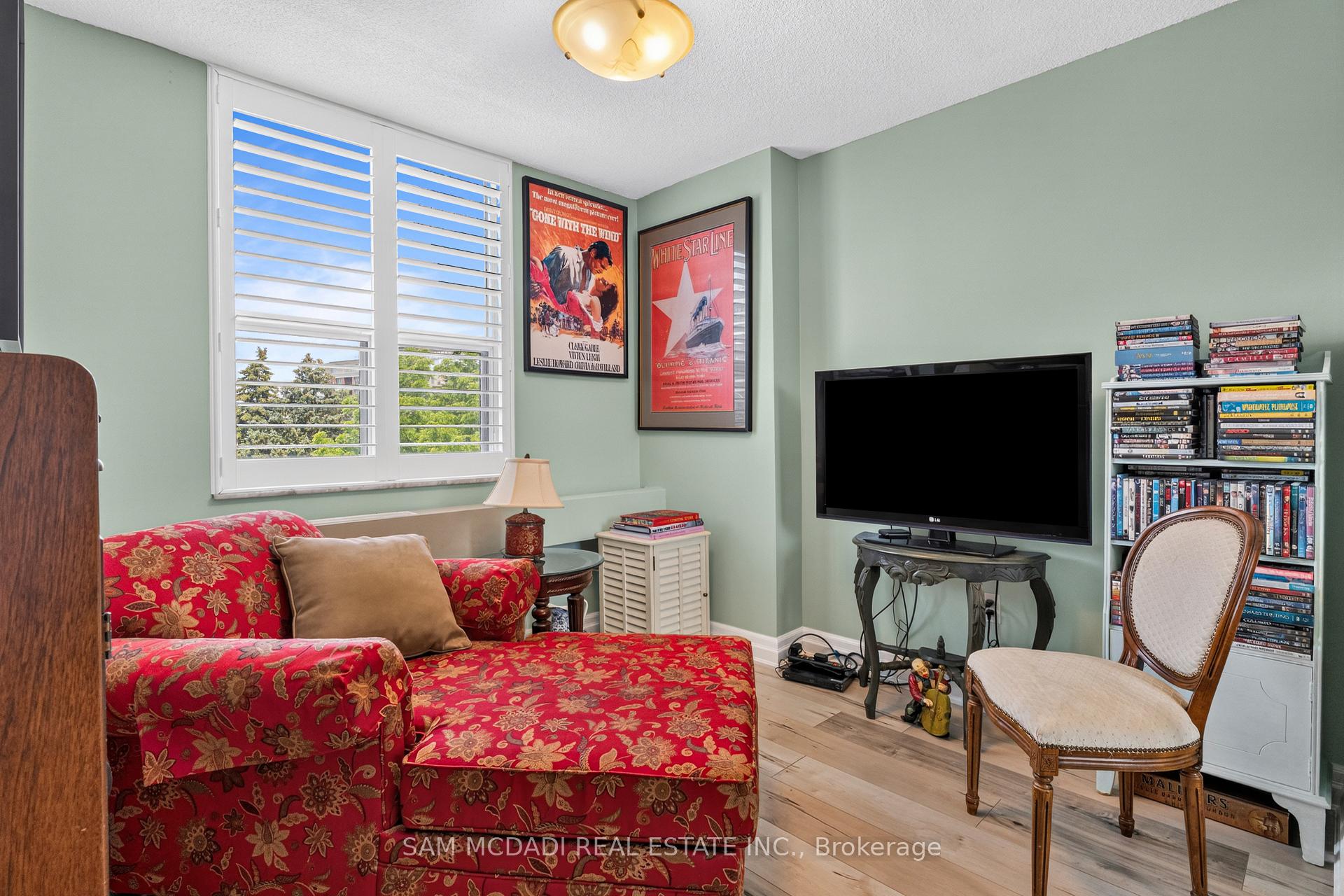 966 Inverhouse Drive 412