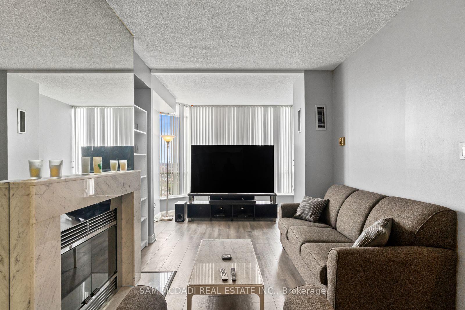 24 Hanover Road 2205