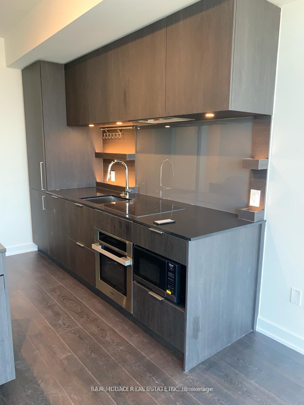 28 Ann Street E 301