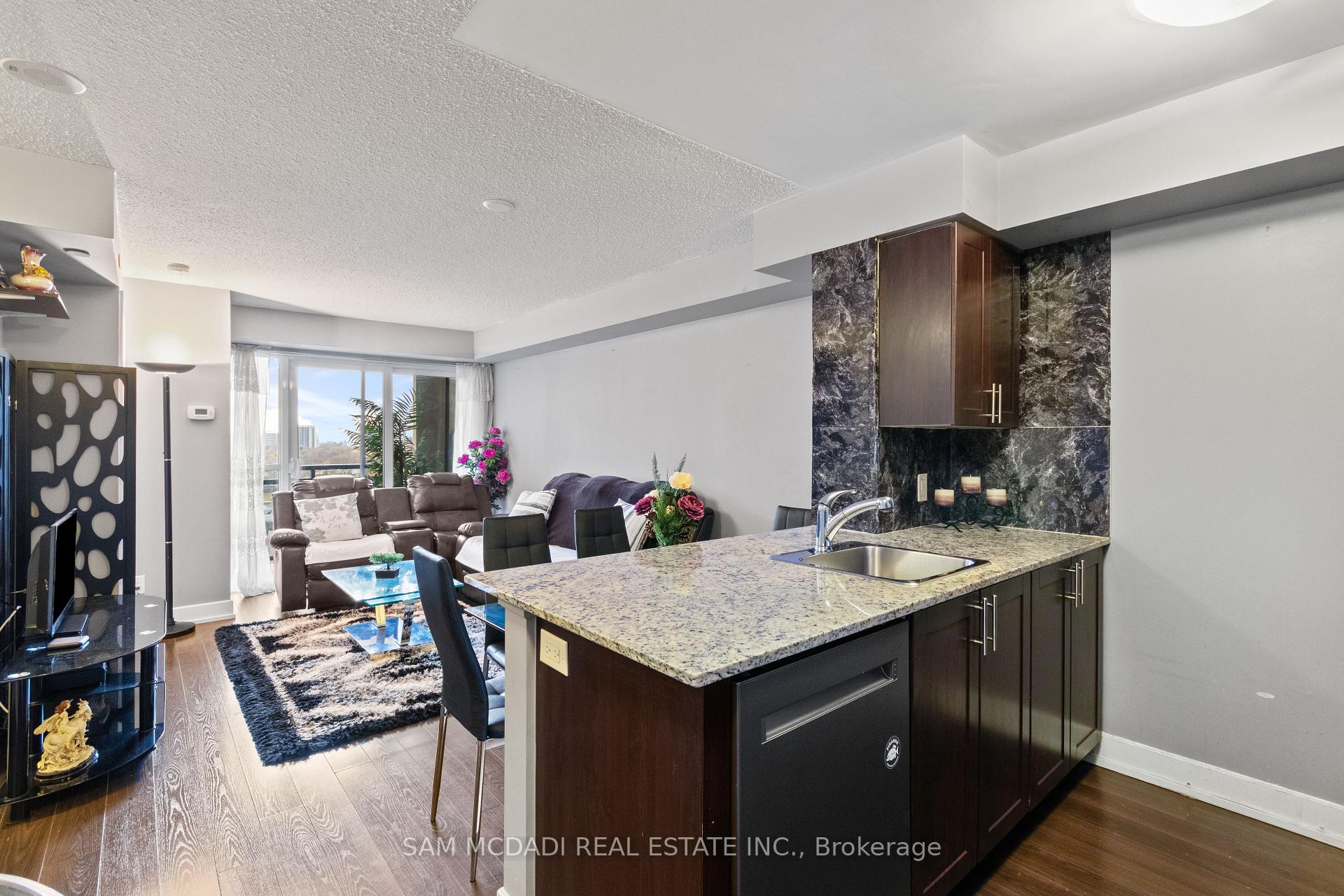 2 Eva Road 630, Toronto Unit: 630