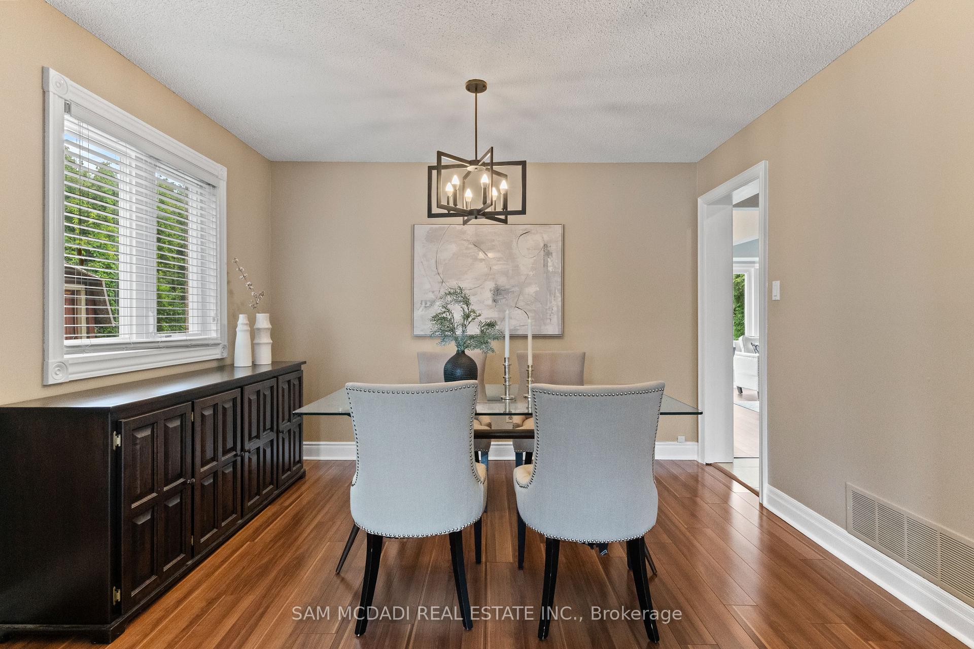 470 Aberfoyle Court