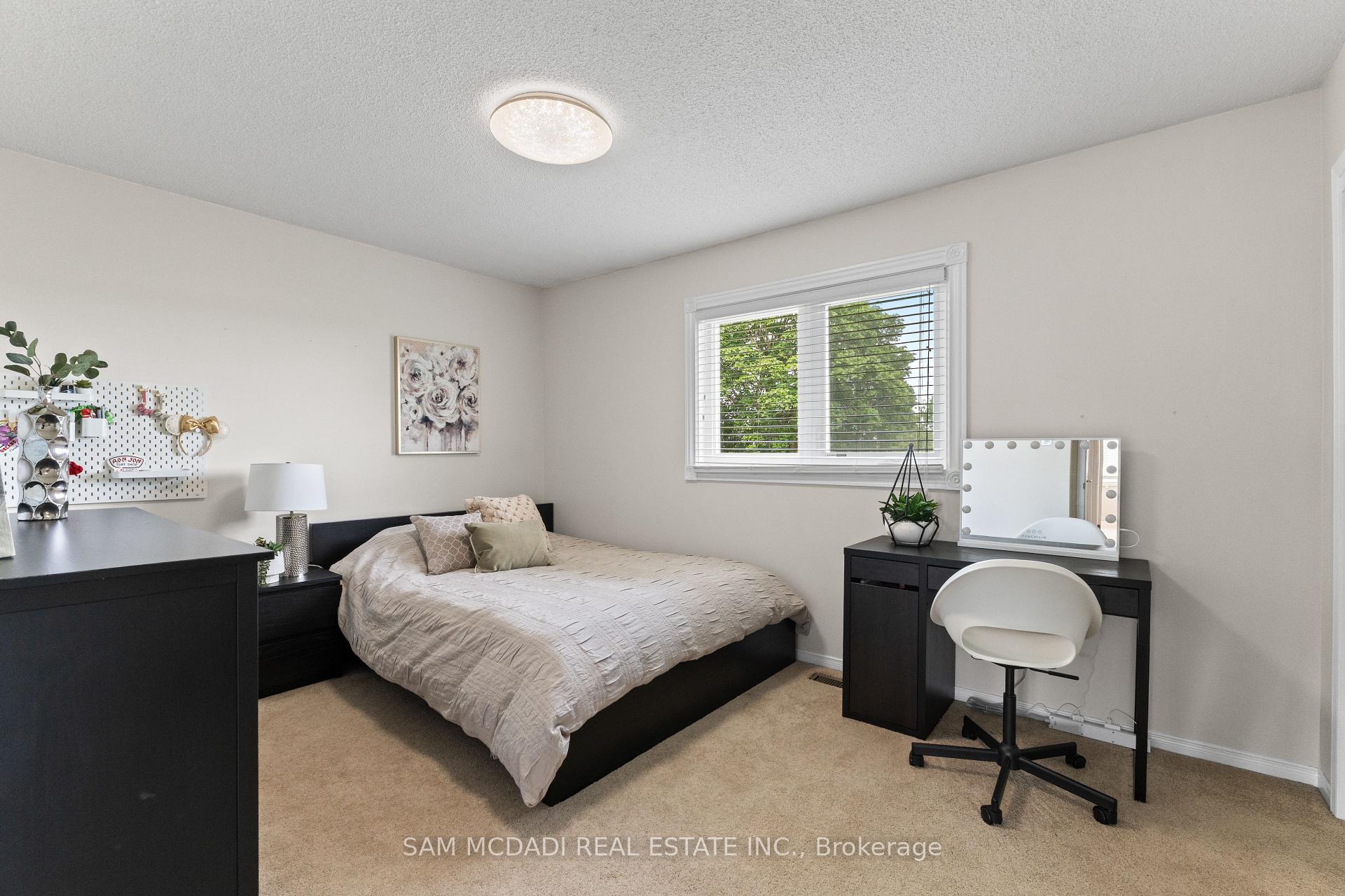 470 Aberfoyle Court