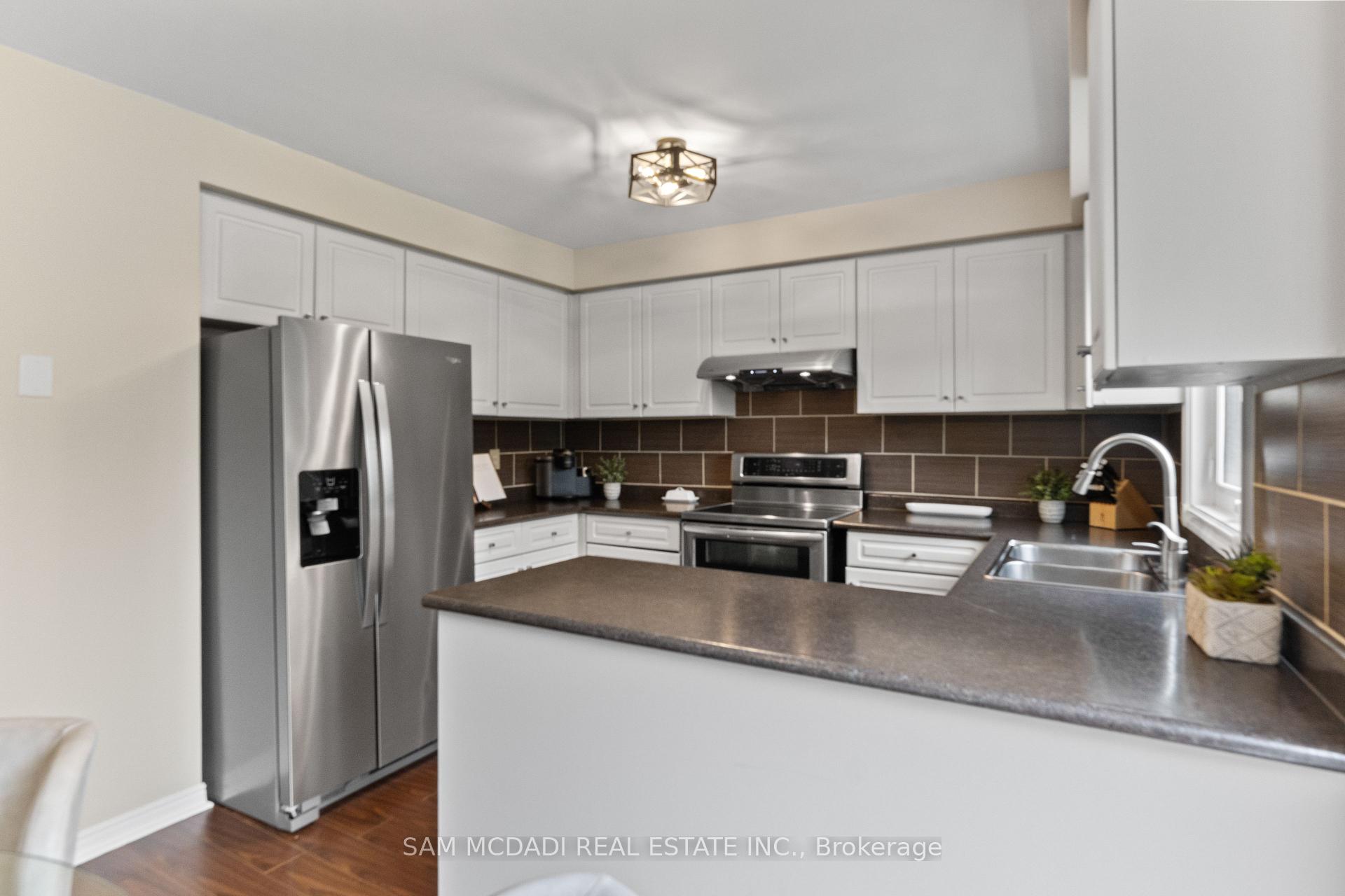 470 Aberfoyle Court