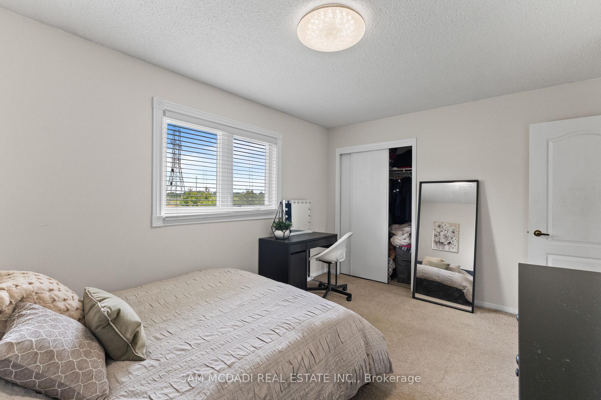 470 Aberfoyle Court