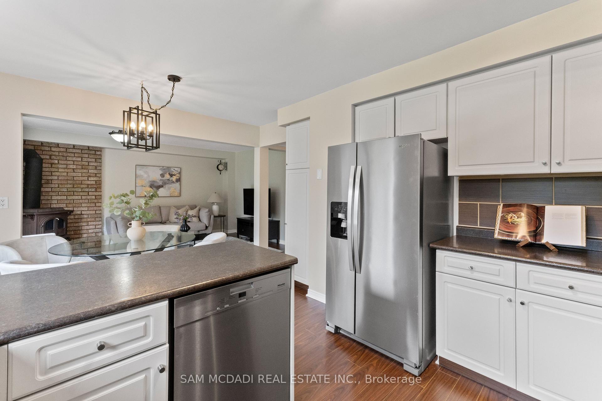 470 Aberfoyle Court
