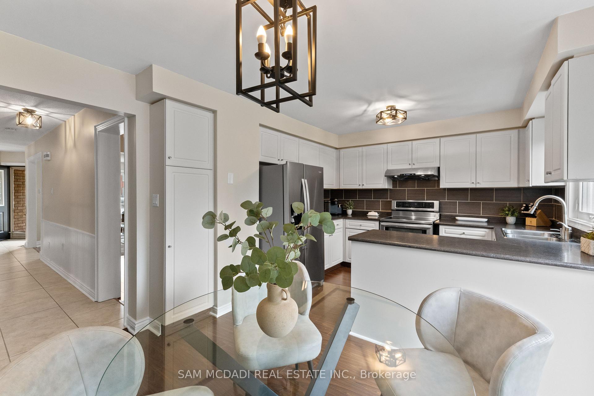 470 Aberfoyle Court