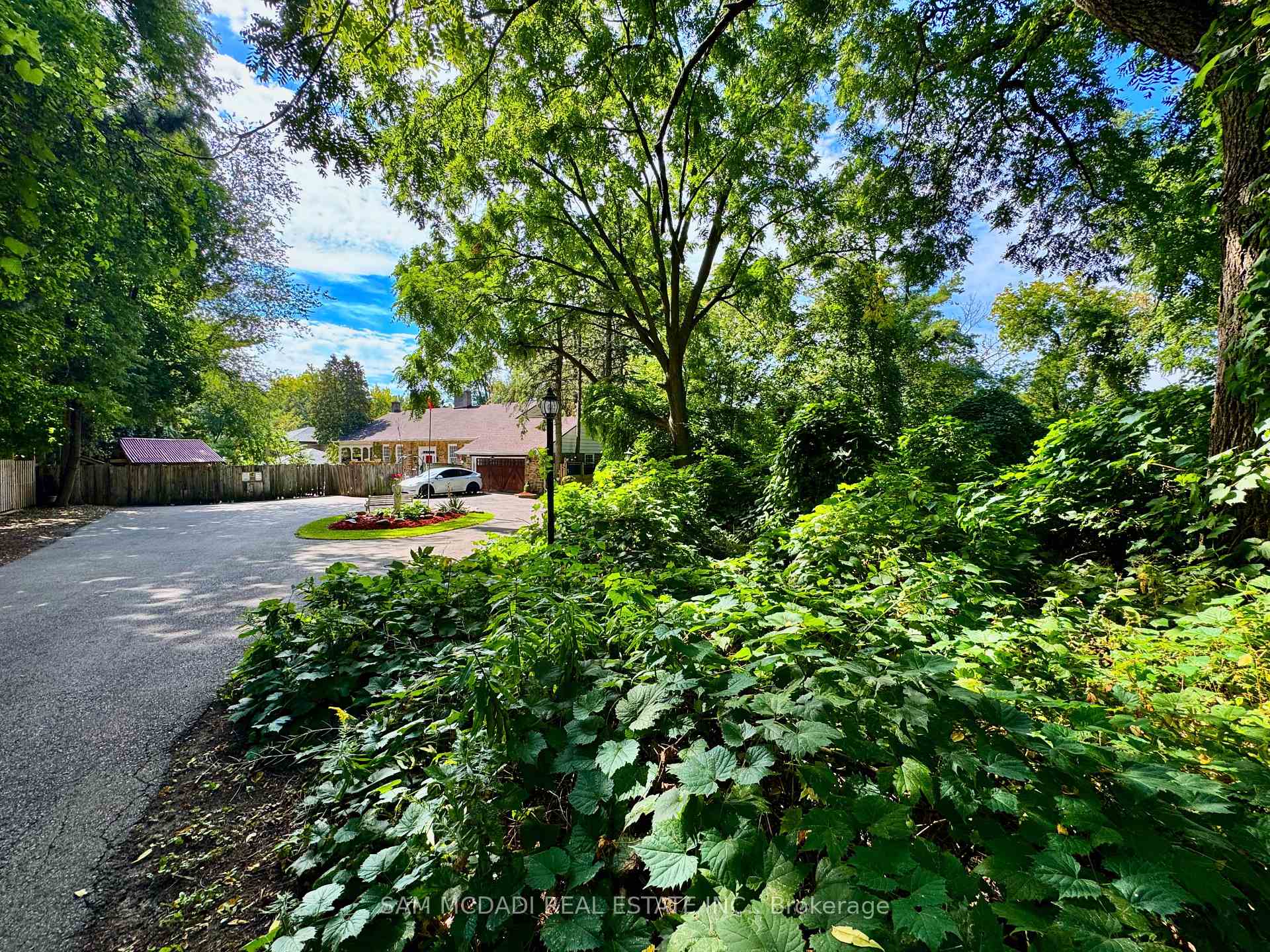 85 Yorkleigh Avenue, Toronto