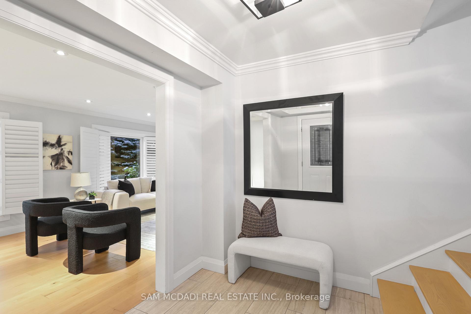 38 Kenninghall Boulevard