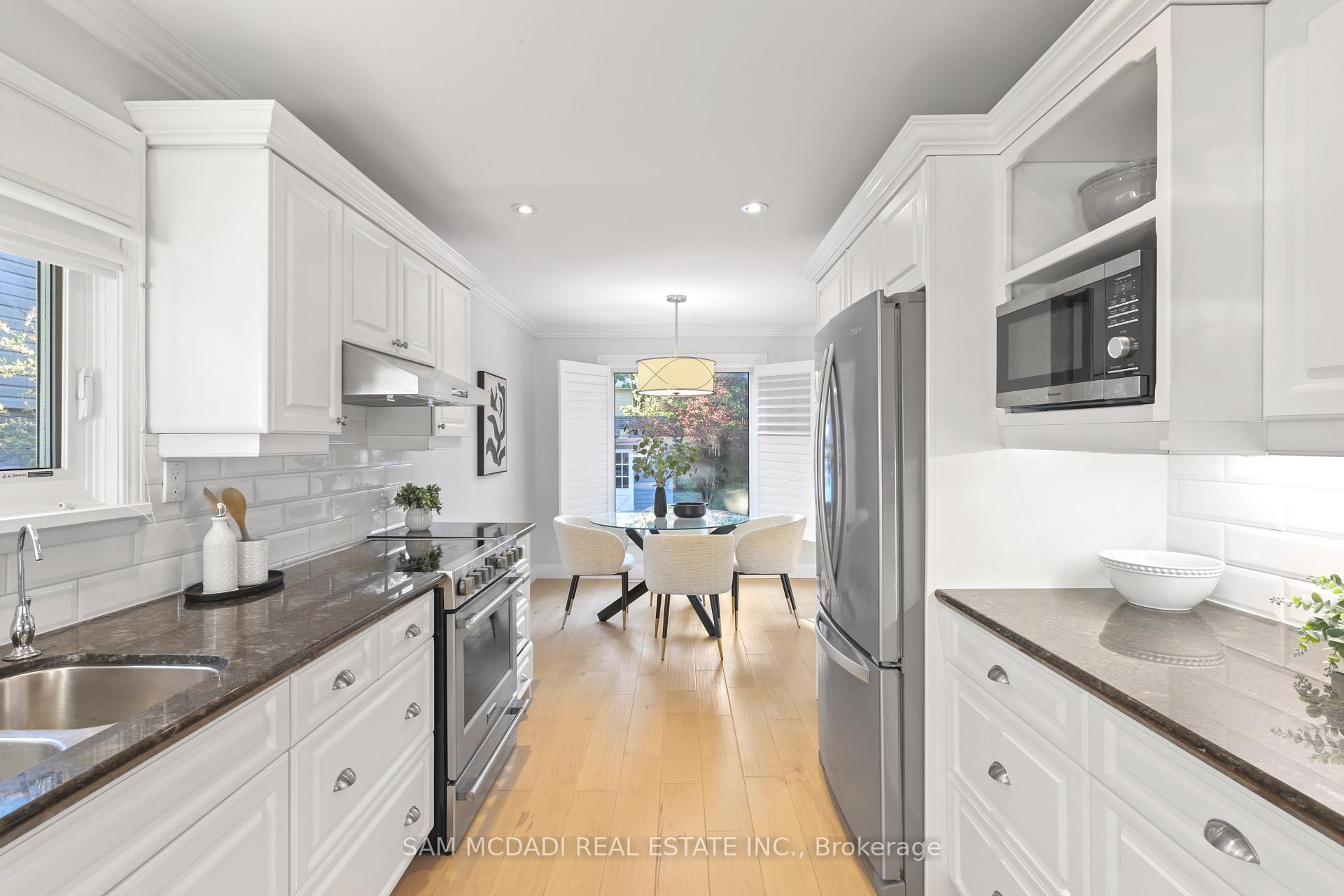 38 Kenninghall Boulevard