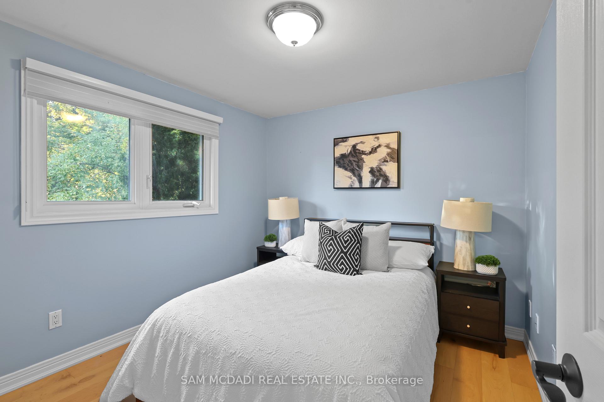 38 Kenninghall Boulevard