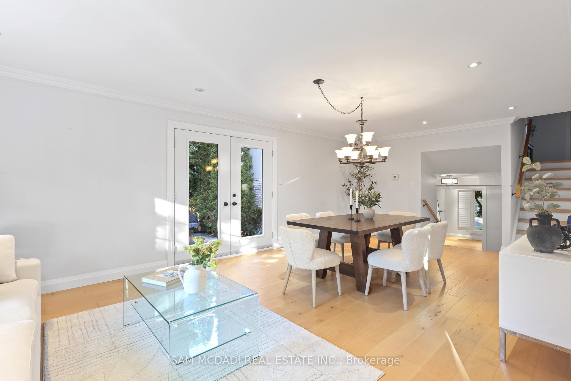38 Kenninghall Boulevard