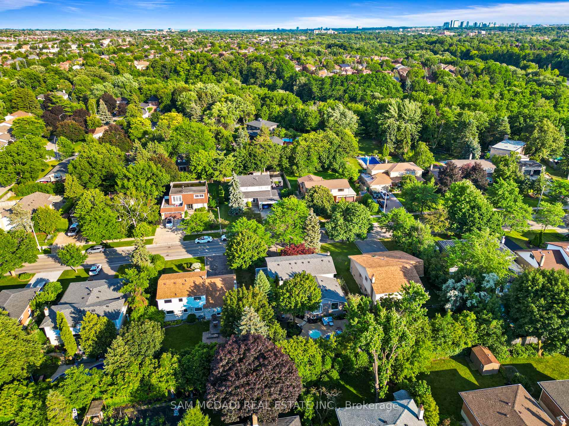 38 Kenninghall Boulevard