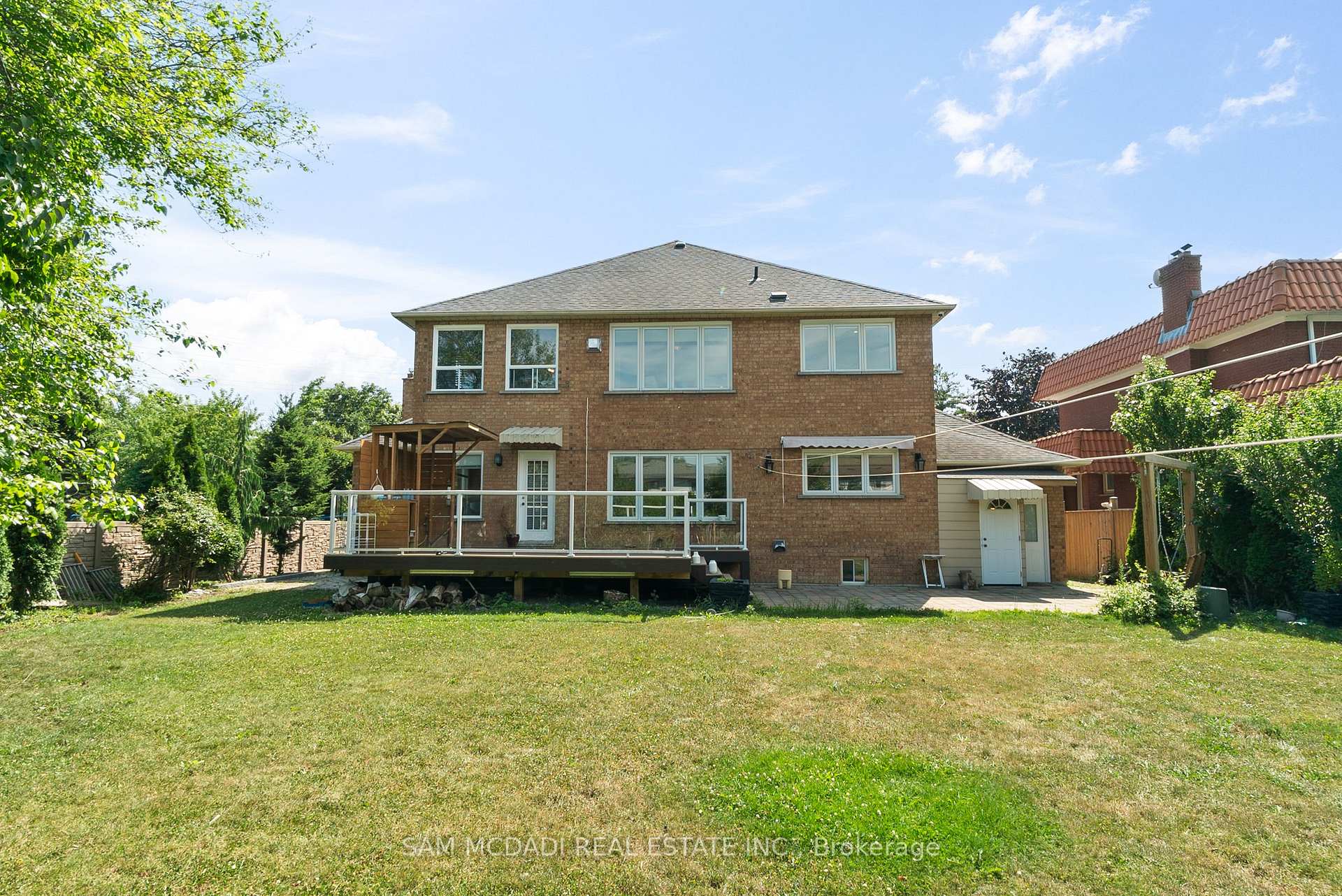 2339 Glengarry Road