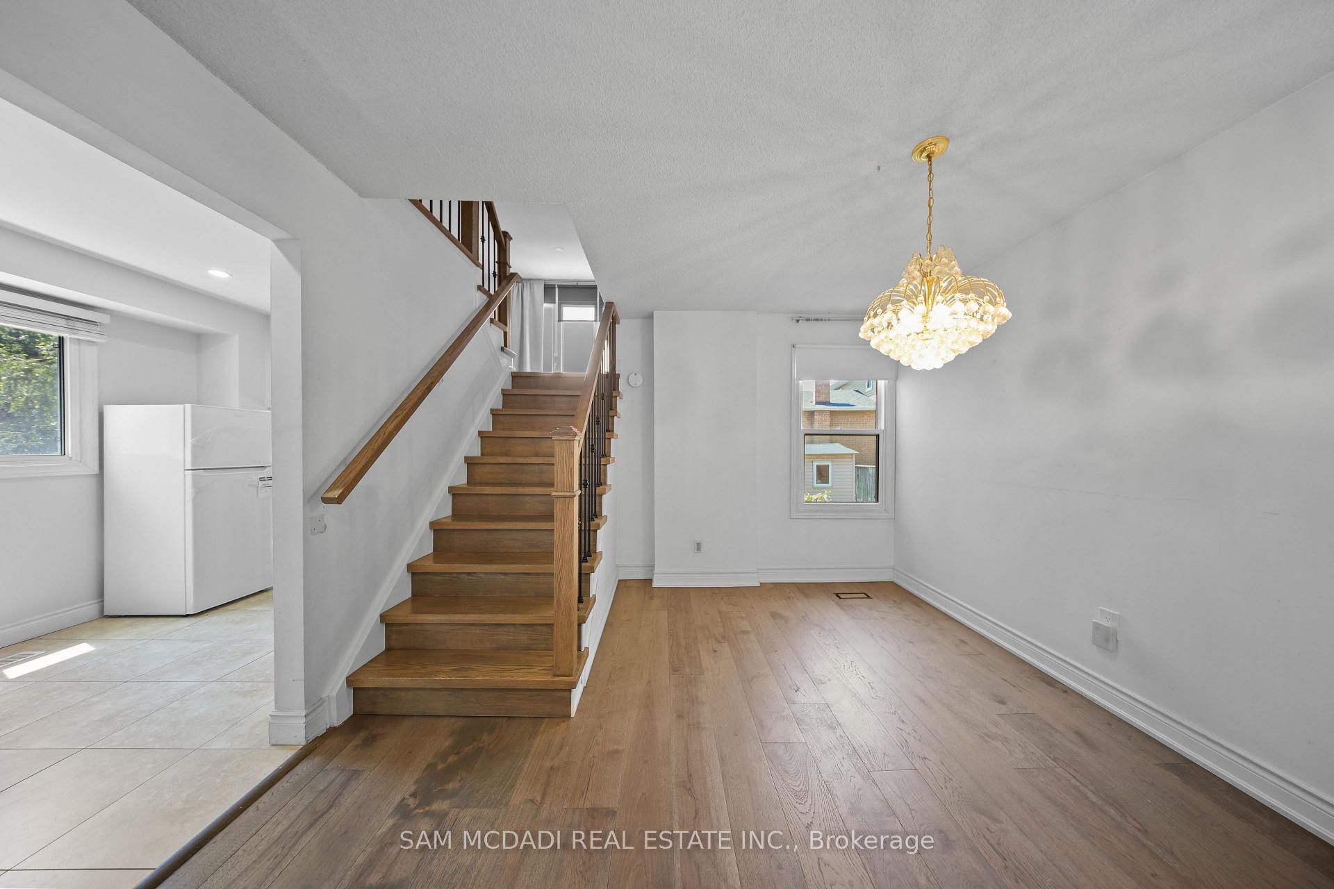 3949 Teakwood Drive