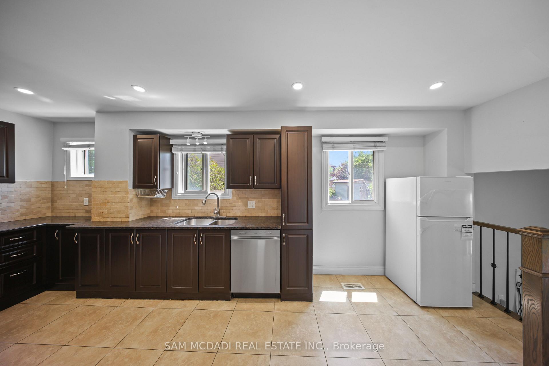 3949 Teakwood Drive