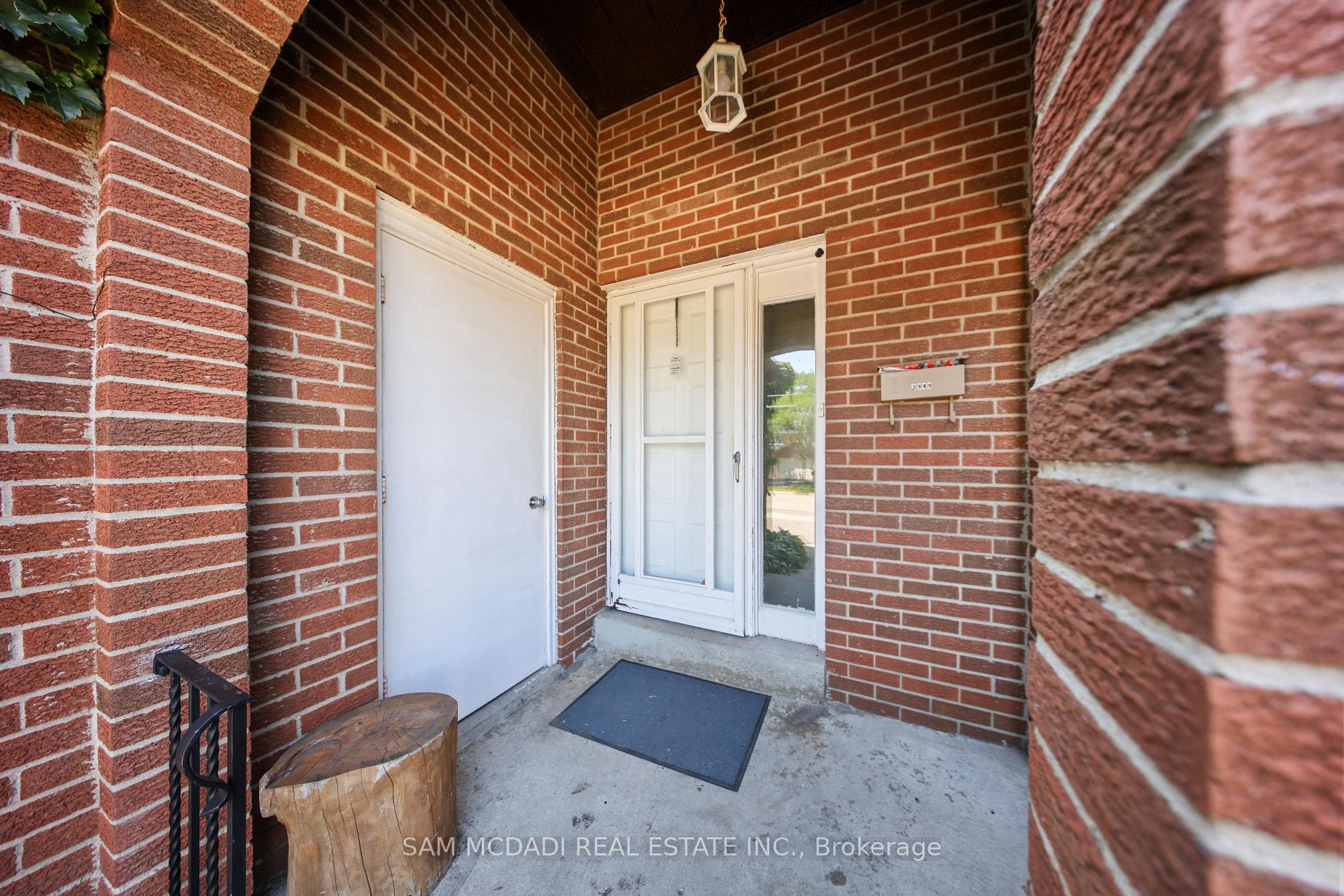 3949 Teakwood Drive