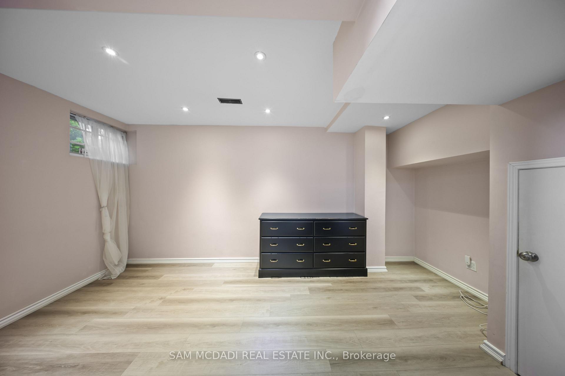 3949 Teakwood Drive