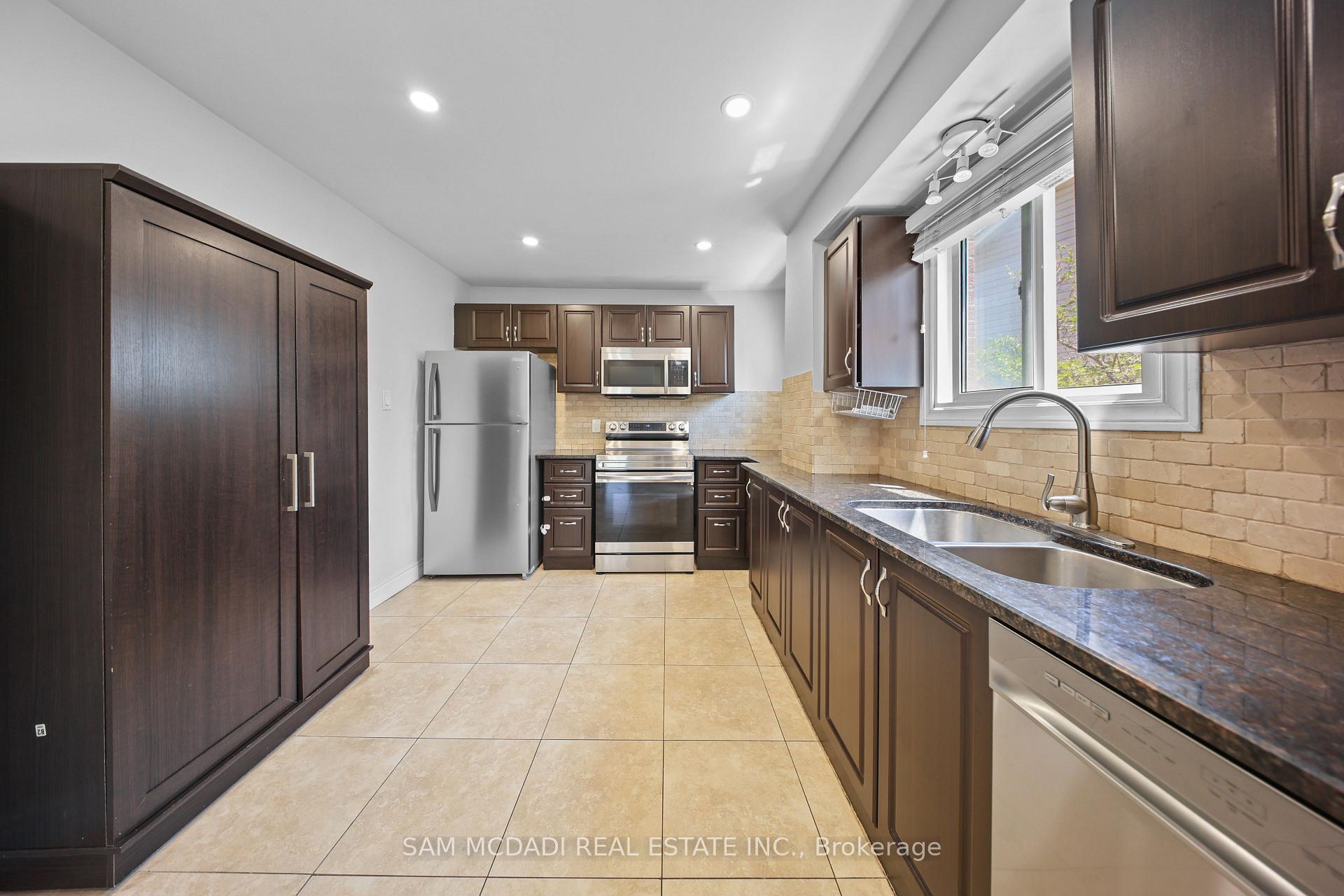3949 Teakwood Drive