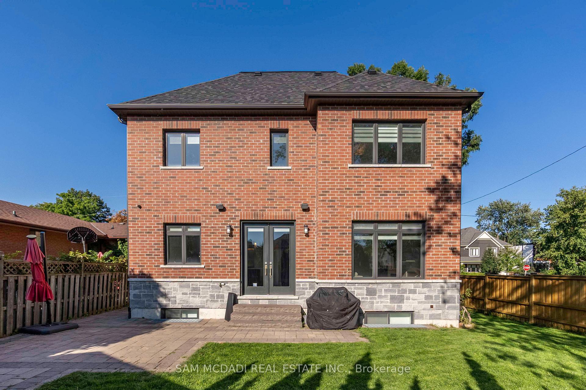 1196 Strathy Avenue