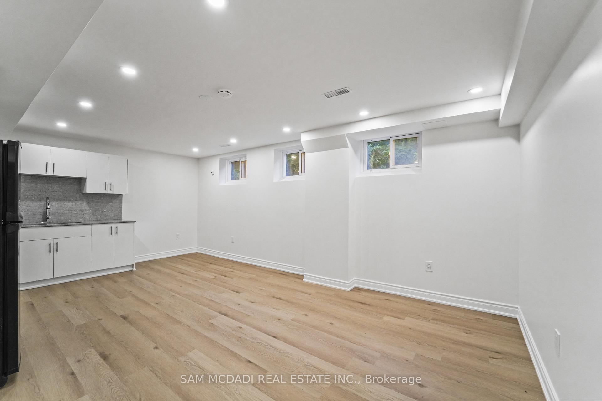1821 Christopher Road
