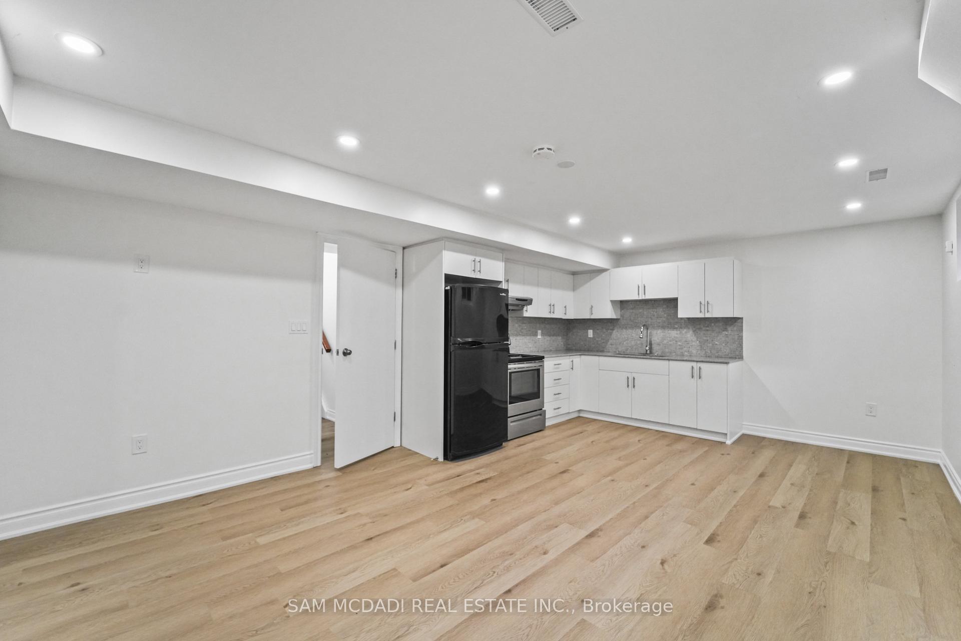 1821 Christopher Road