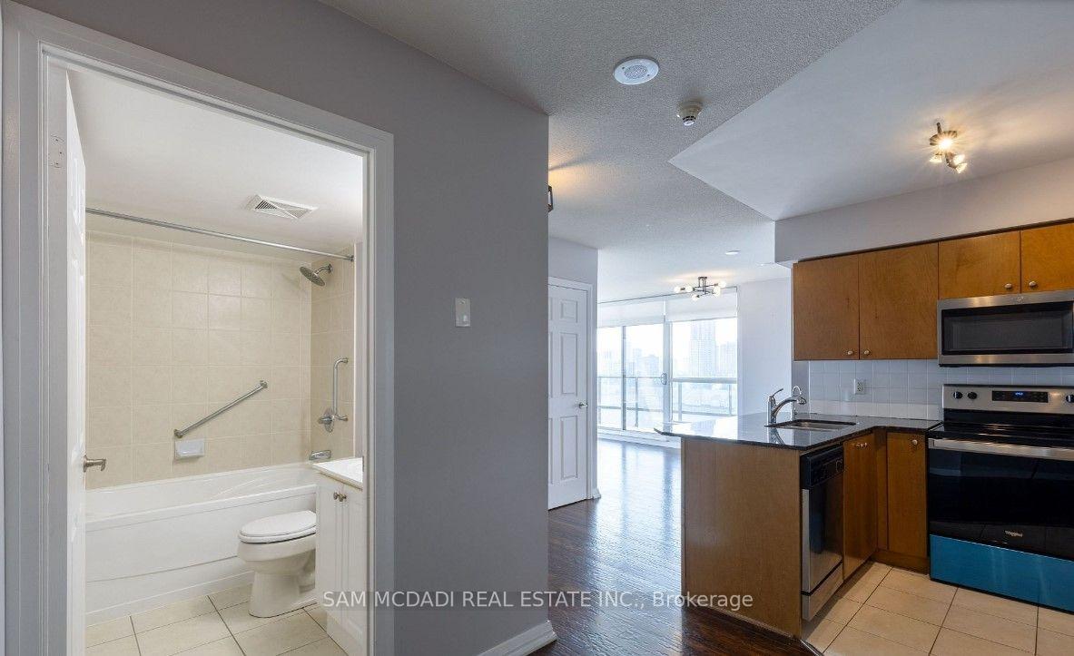 220 Forum Drive 804