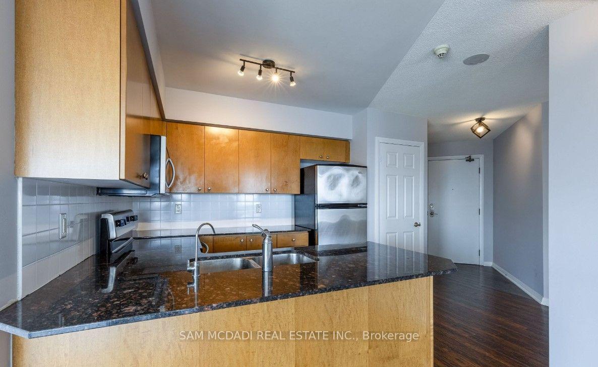 220 Forum Drive 804