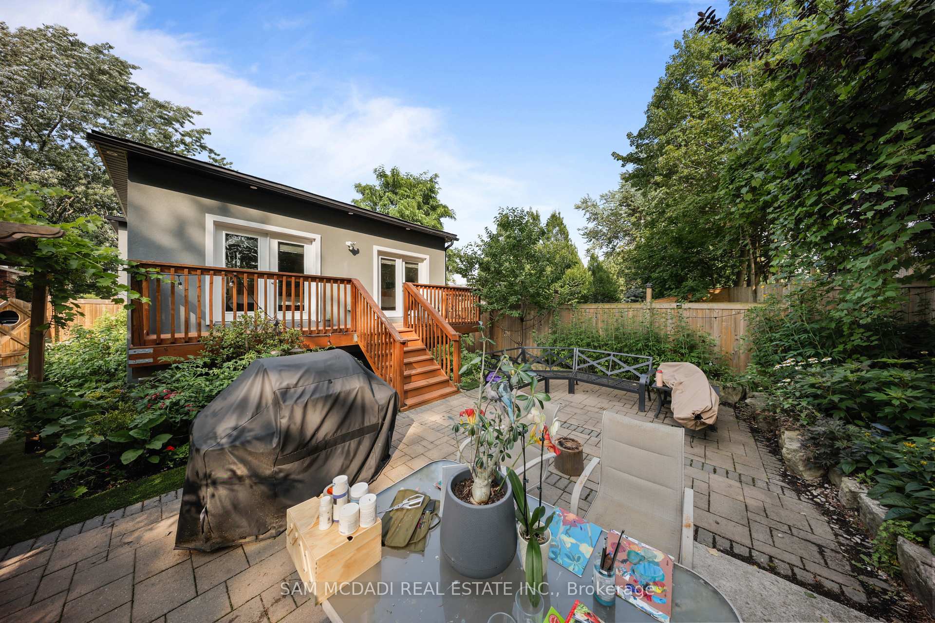 30 Maple Avenue N