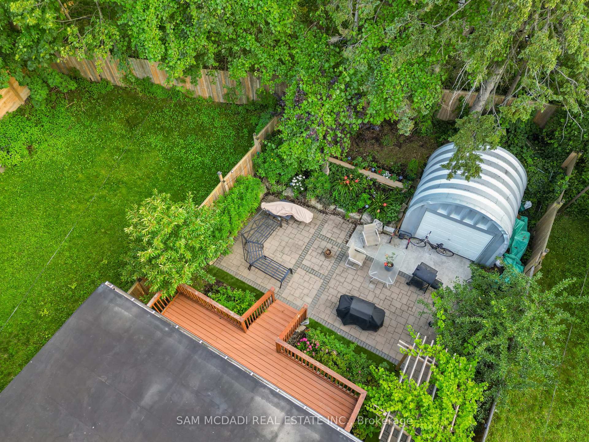 30 Maple Avenue N