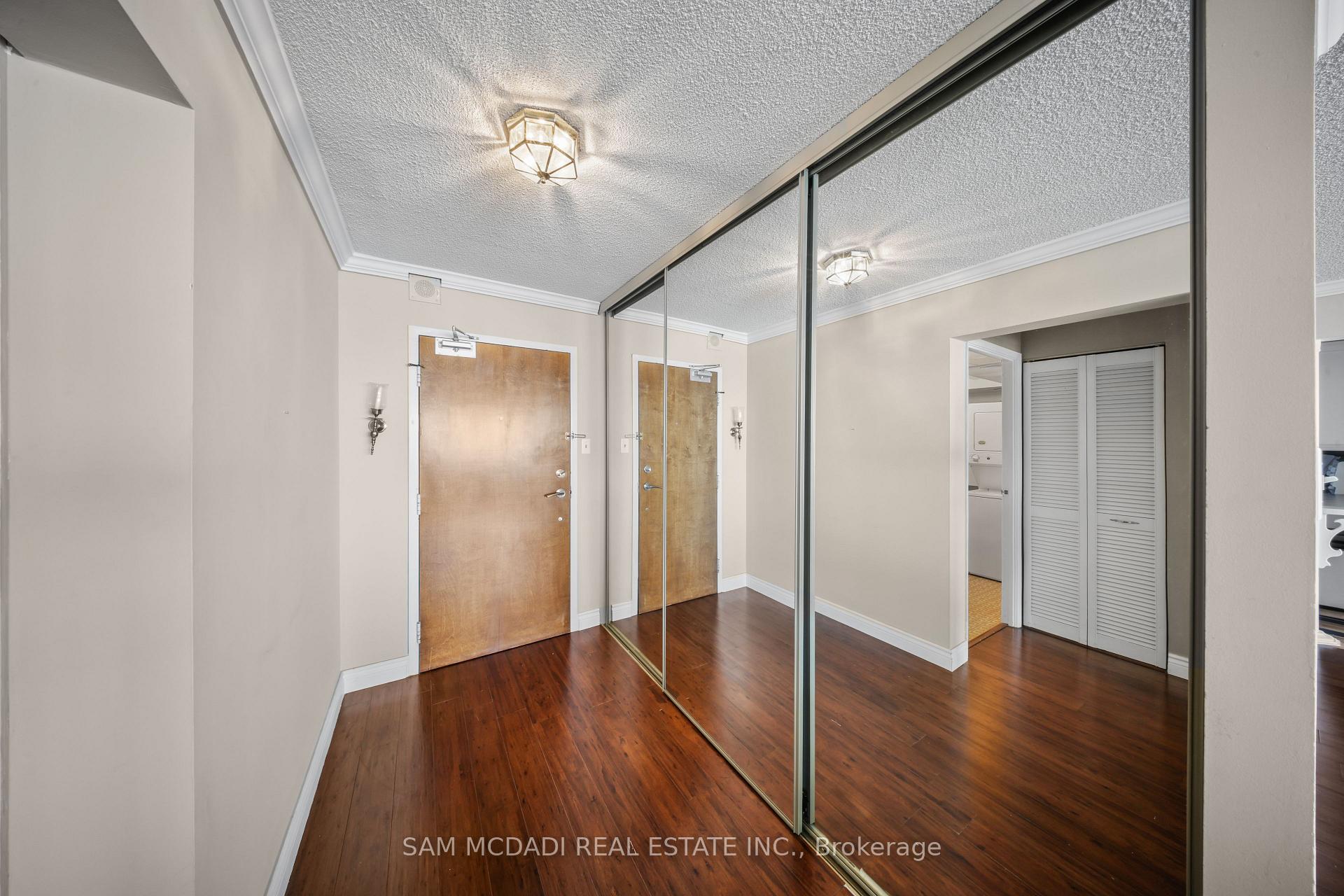 5280 Lakeshore Road 1105
