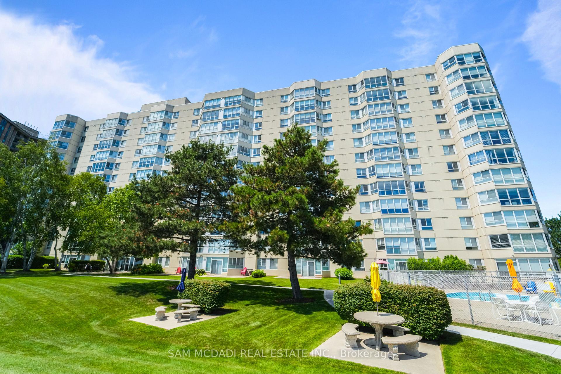 5280 Lakeshore Road 1105
